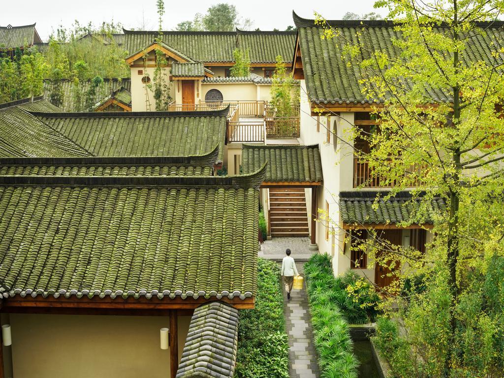 Отель Six Senses Qing Cheng Mountain Чэнду Экстерьер фото